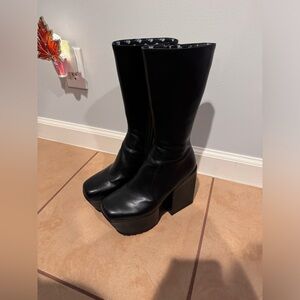 LAMODA Platform Boots